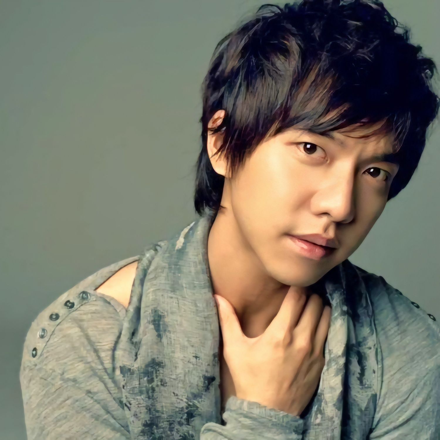 イ・スンギの最近の活動ショット