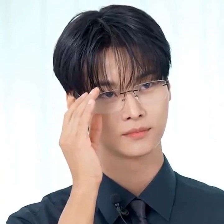 Recent activity shot of Cha Hakyeon (N)