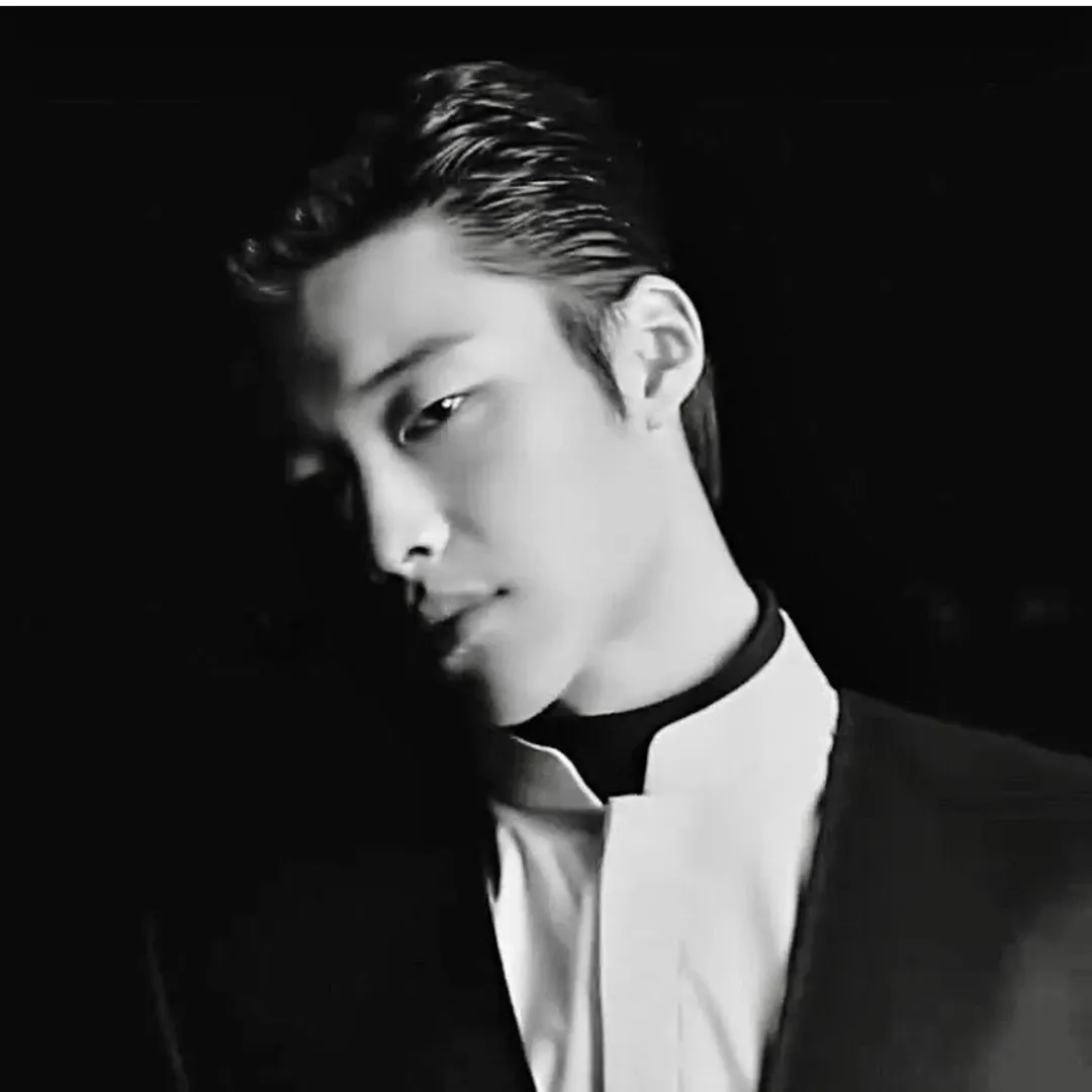 Behind-the-scenes cut of Woo Dohwan