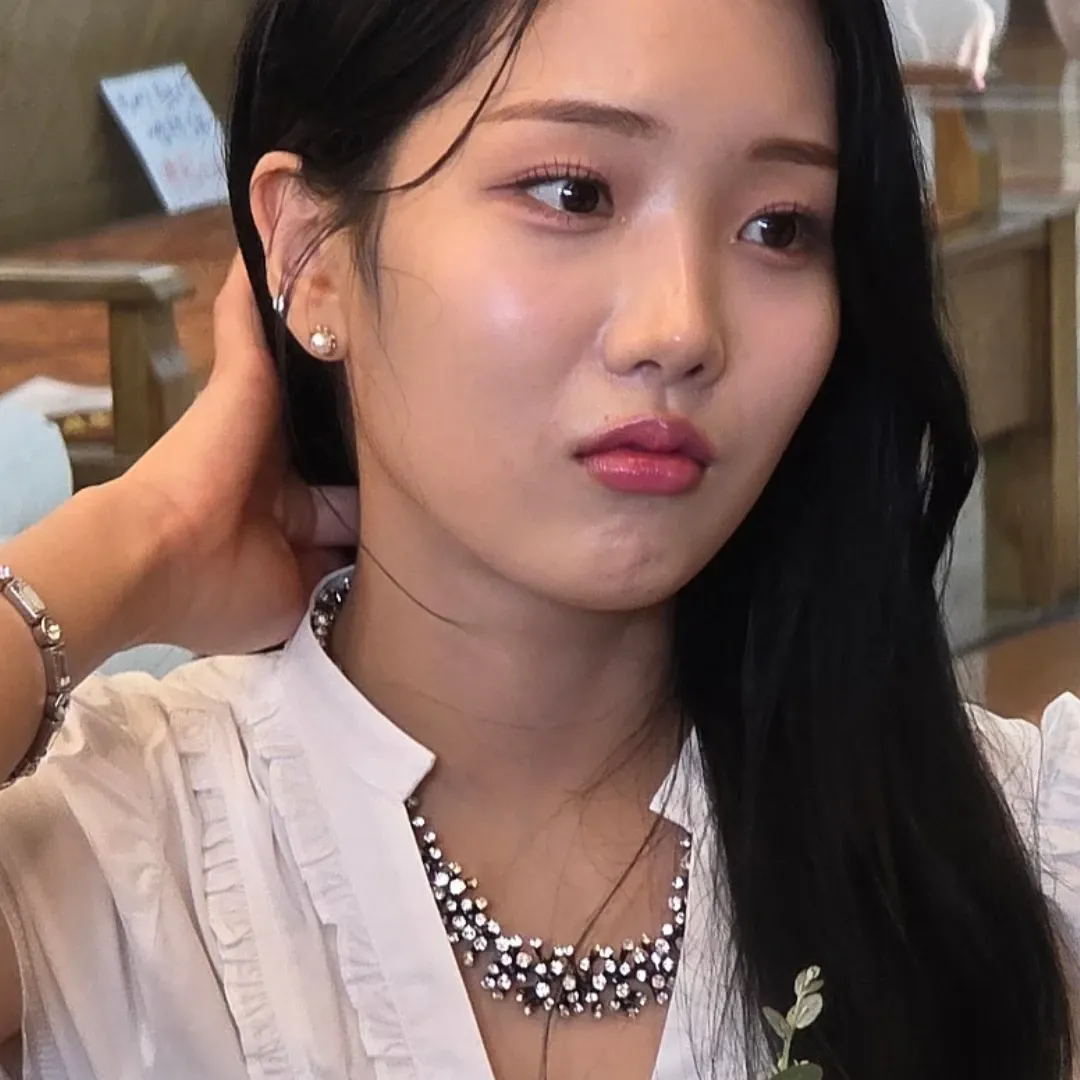 Recent activity shot of Kim Soyeon (2004)