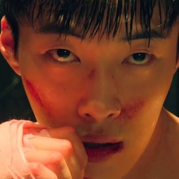 A moment captured by a fan of Woo Dohwan