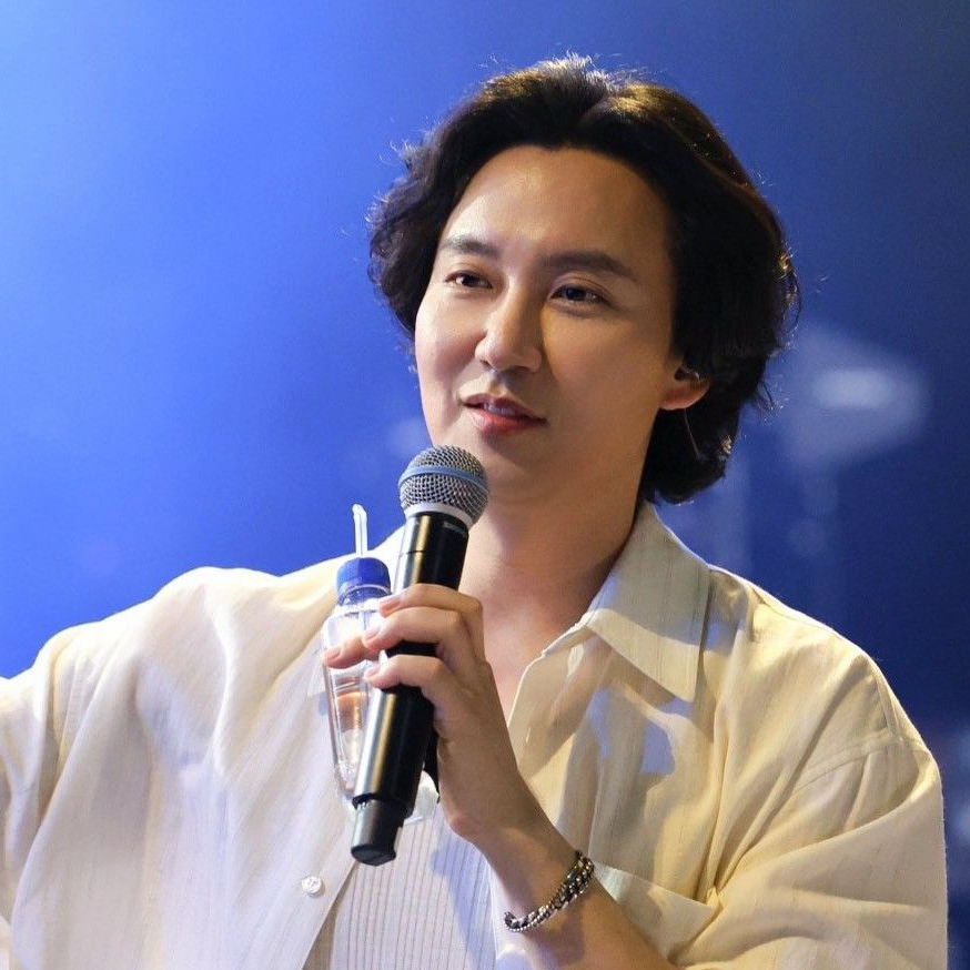 A moment captured by a fan of Kim Namgil