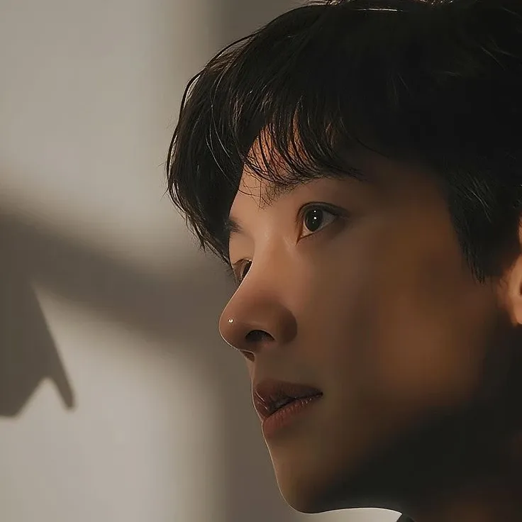 Behind-the-scenes cut of Ji Changwook