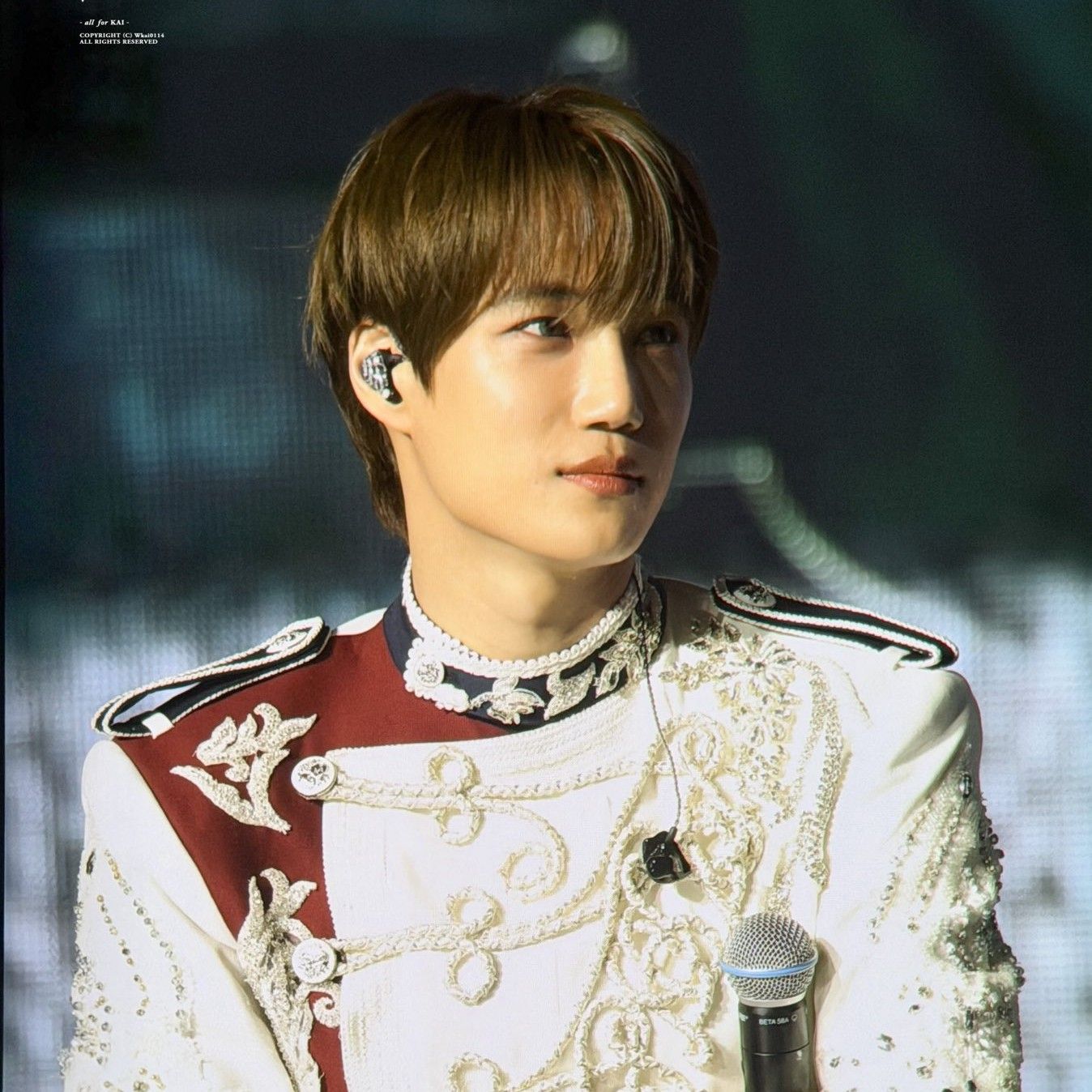 A moment captured by a fan of KAI