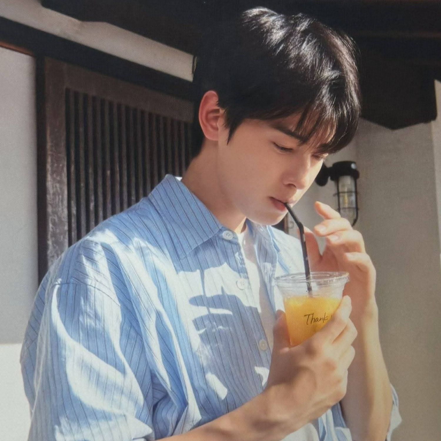 Latest photo of Cha Eunwoo