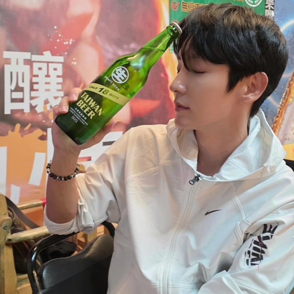 Cuplikan di balik layar dari Lee Joongi