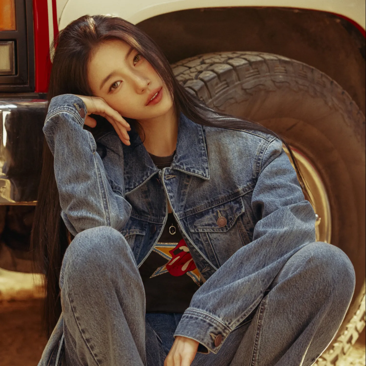 Recent activity shot of Bae Suzy
