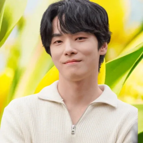 Recent activity shot of Kim Junghyun
