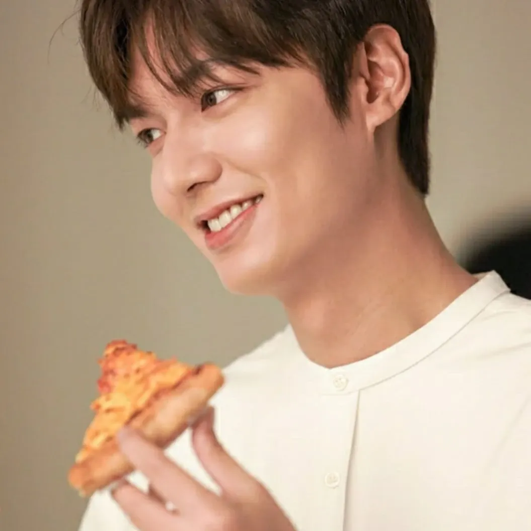 Recent activity shot of Lee Minho