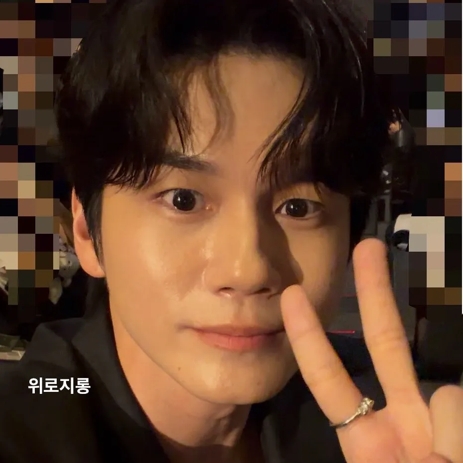 A moment captured by a fan of Ong Seongwu