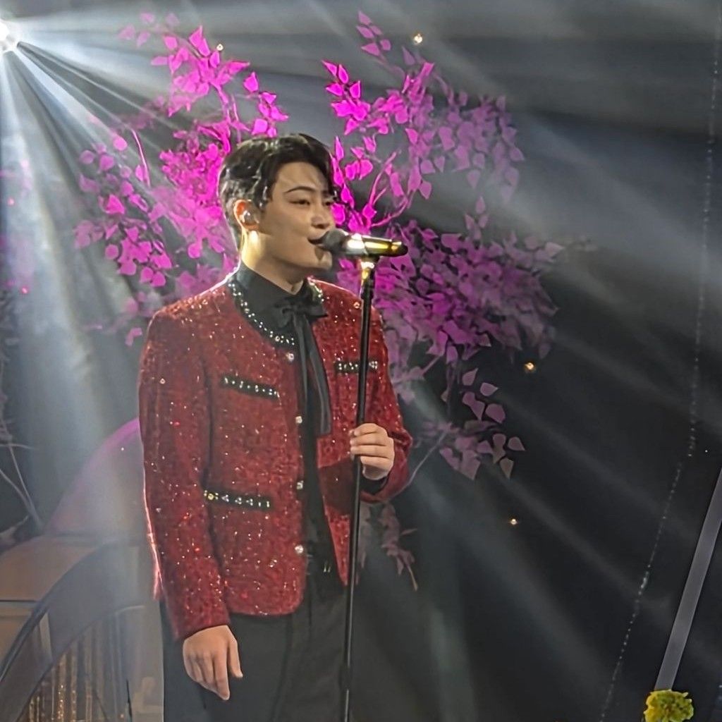 Behind-the-scenes cut of Kim Kyungmin