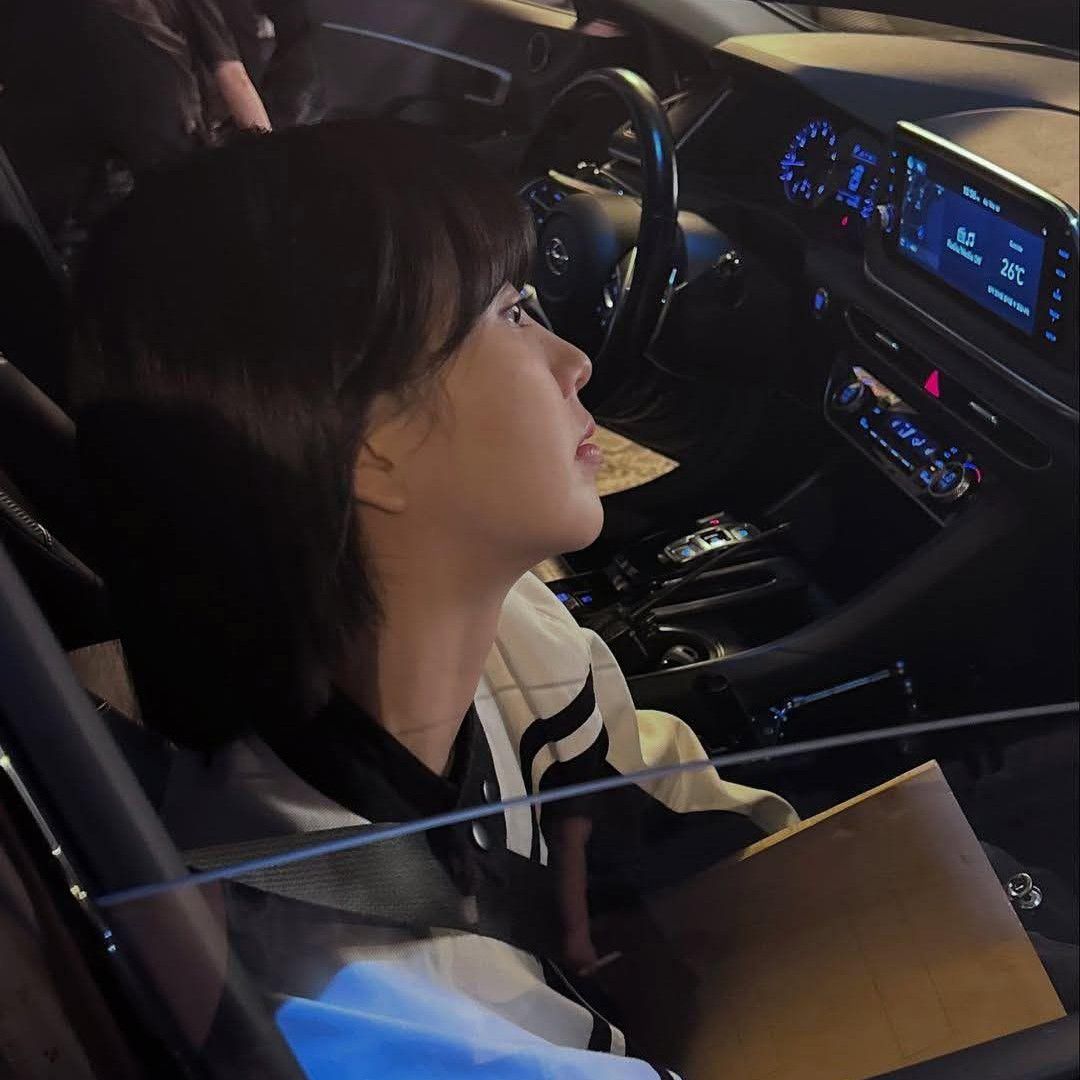 粉絲拍下的金所泫瞬間