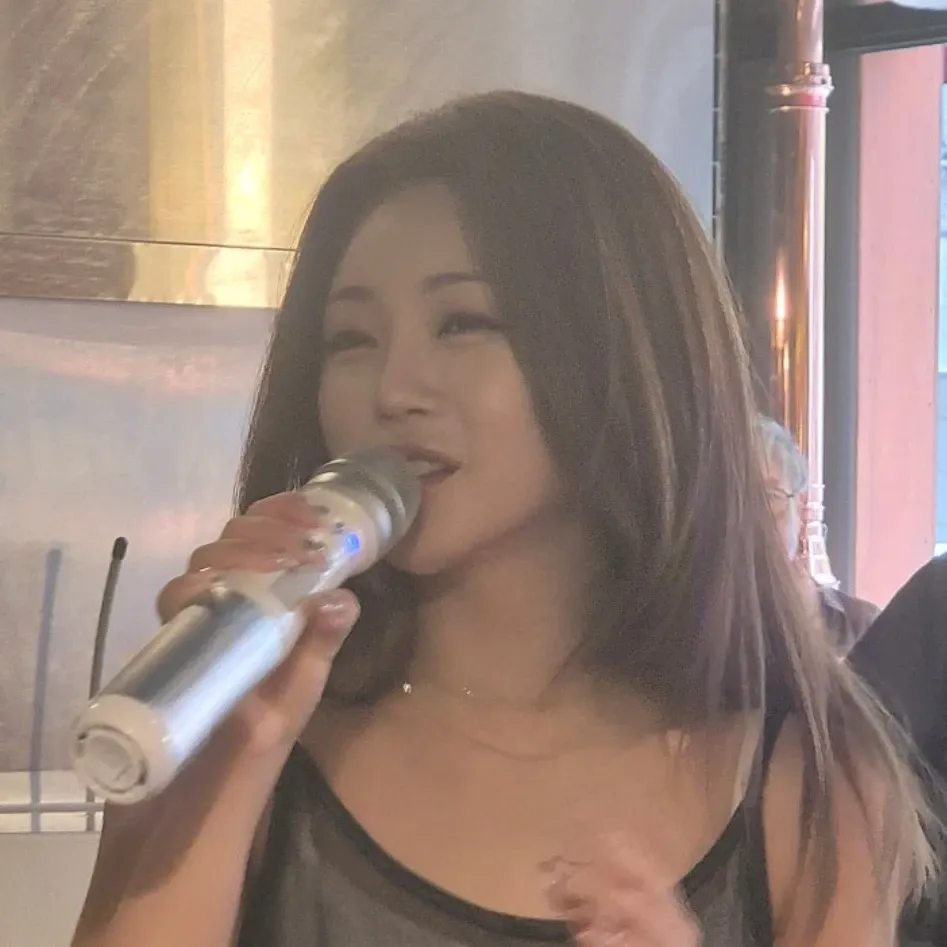 홍지윤의 최신 사진
