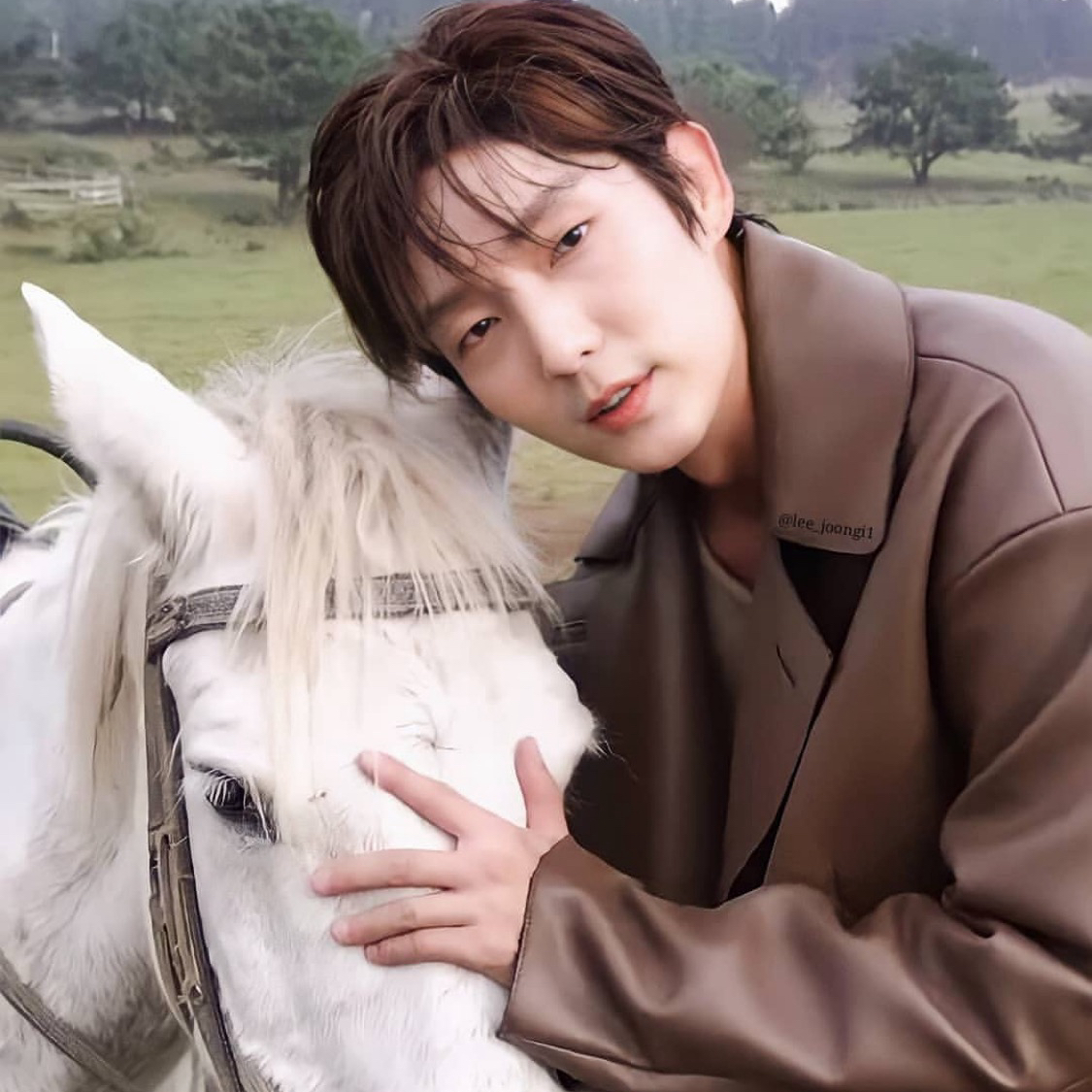 Behind-the-scenes cut of Lee Joongi