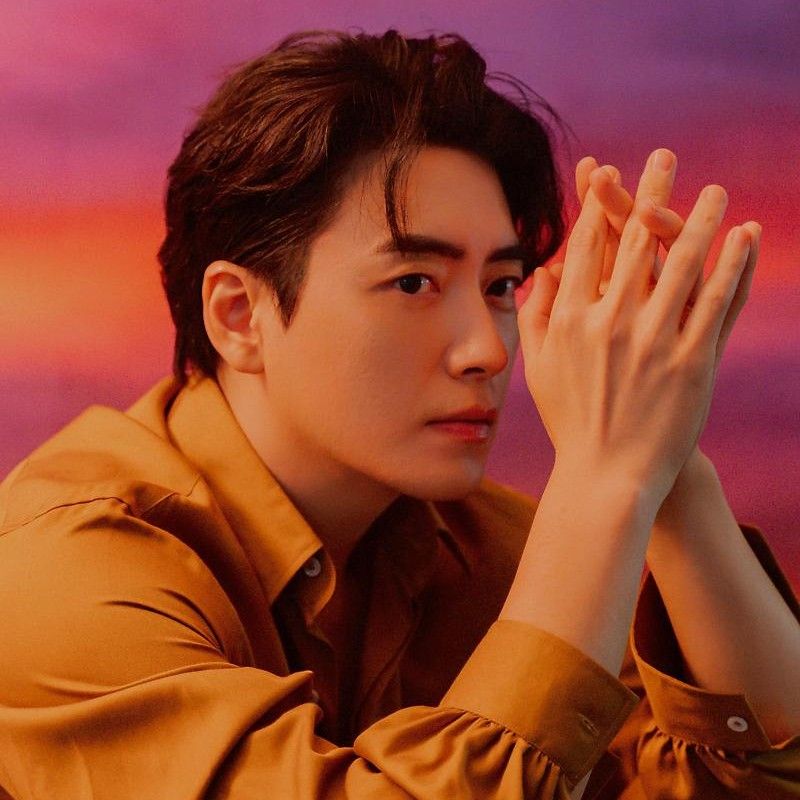 Behind-the-scenes cut of Lee Joonhyuk