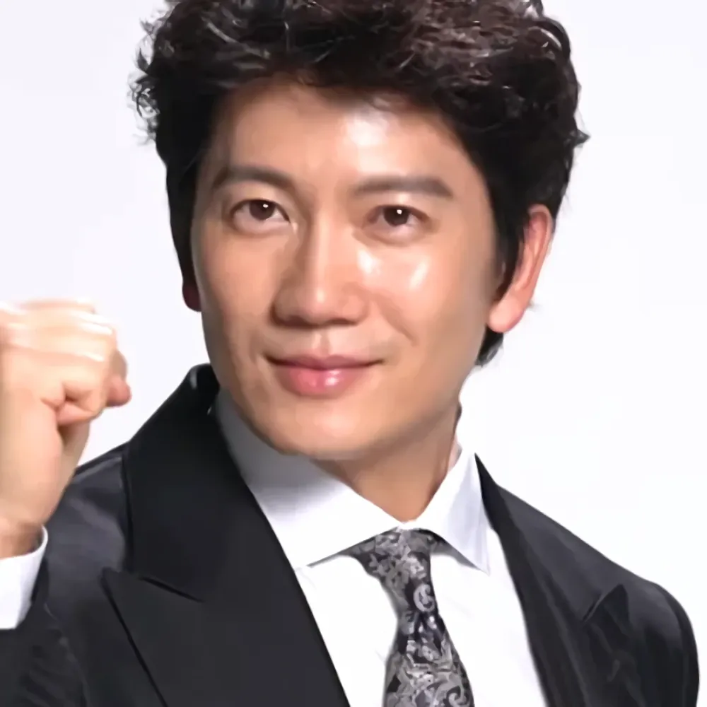 Behind-the-scenes cut of Ji Sung