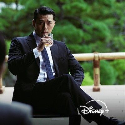 A moment captured by a fan of Hyun Bin