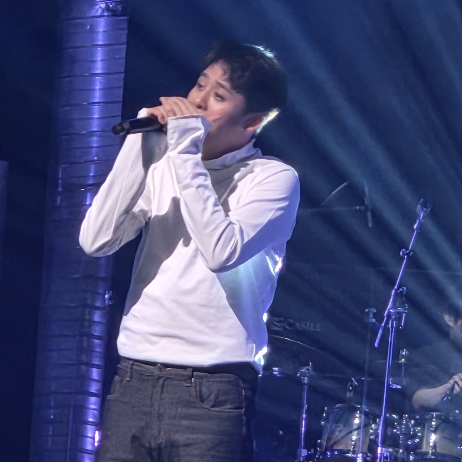 A moment captured by a fan of Lee Solomon