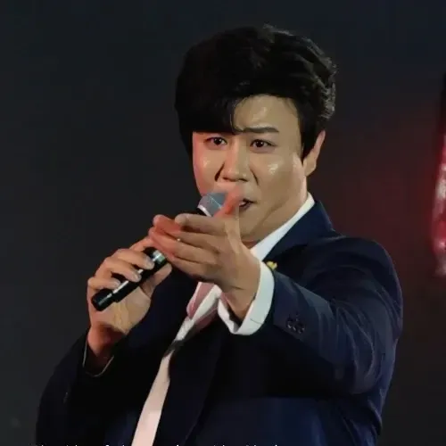 Behind-the-scenes cut of Jin Haesung