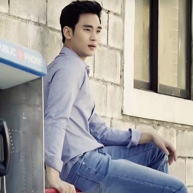 金秀贤的最新照片