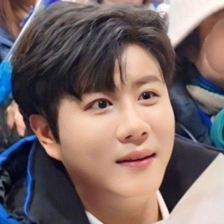 진해성의 비하인드 컷