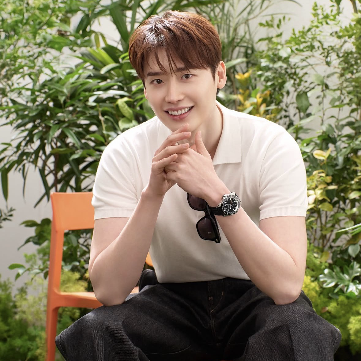 Behind-the-scenes cut of Lee Jongsuk