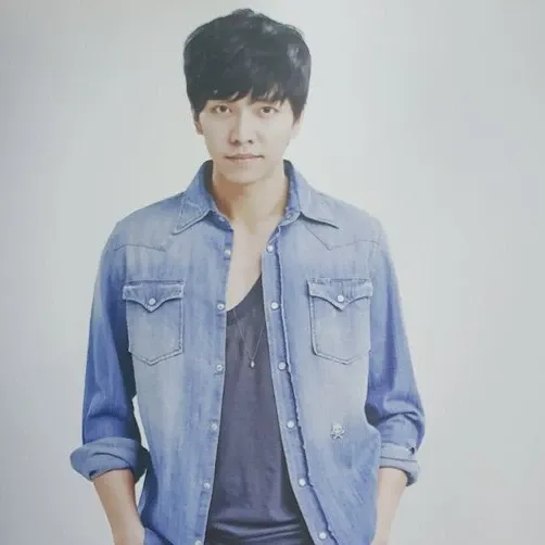 Foto terbaru dari Lee Seunggi
