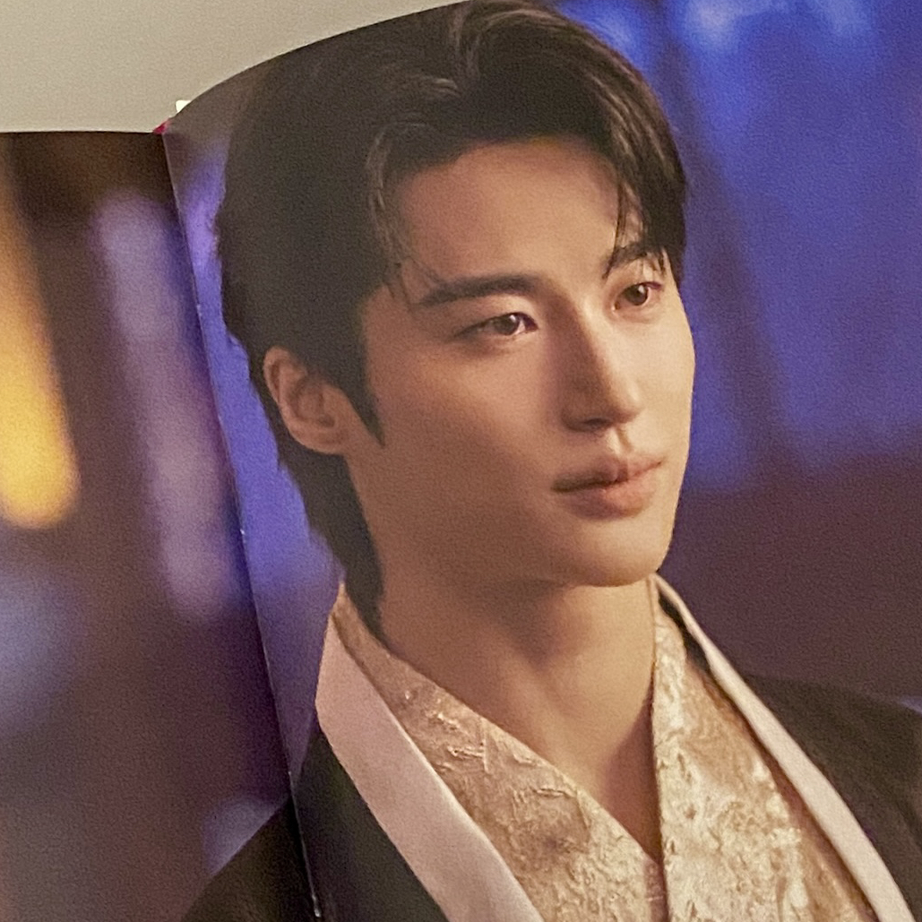 Latest photo of Byeon Wooseok