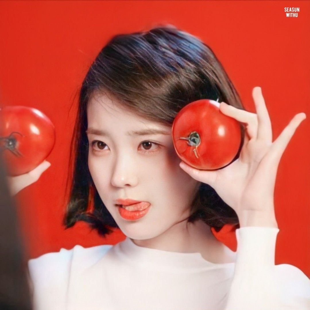 A moment captured by a fan of IU