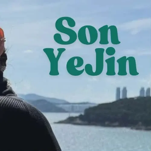 Momen yang diabadikan oleh penggemar Son Yejin