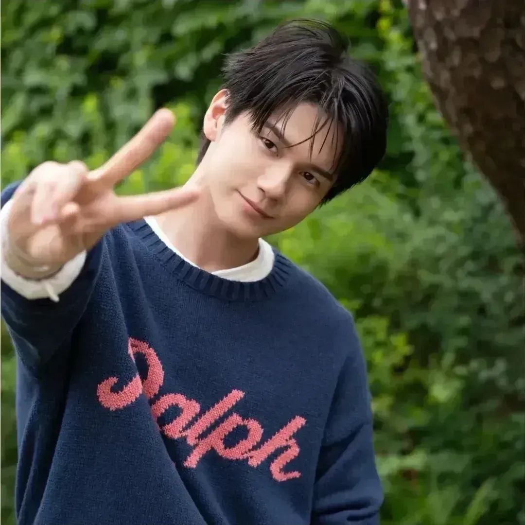 Momen yang diabadikan oleh penggemar Ong Seongwu