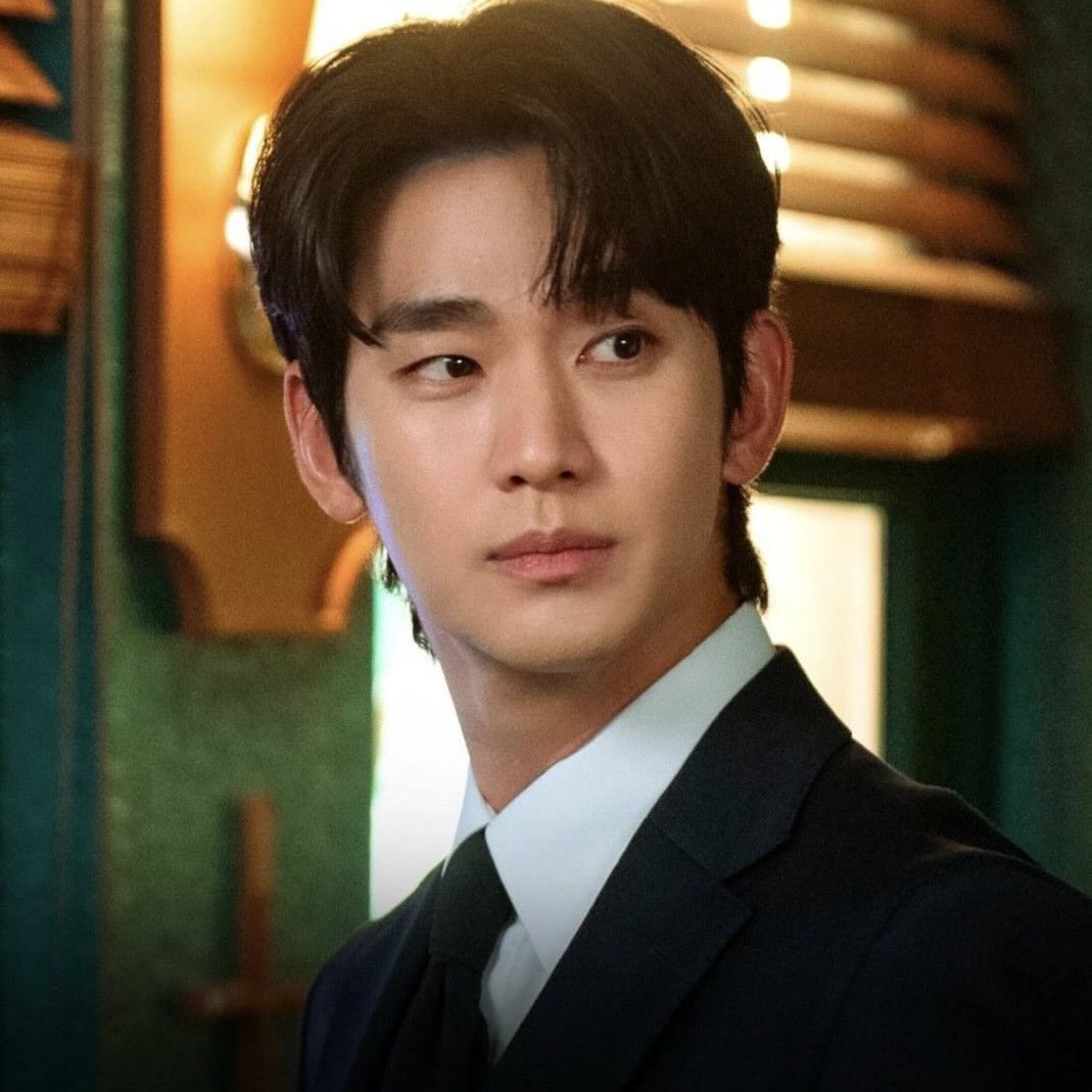 Recent activity shot of Kim Soohyun