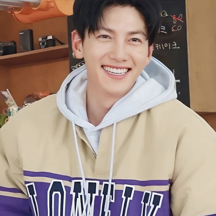 지창욱 최근 활동샷