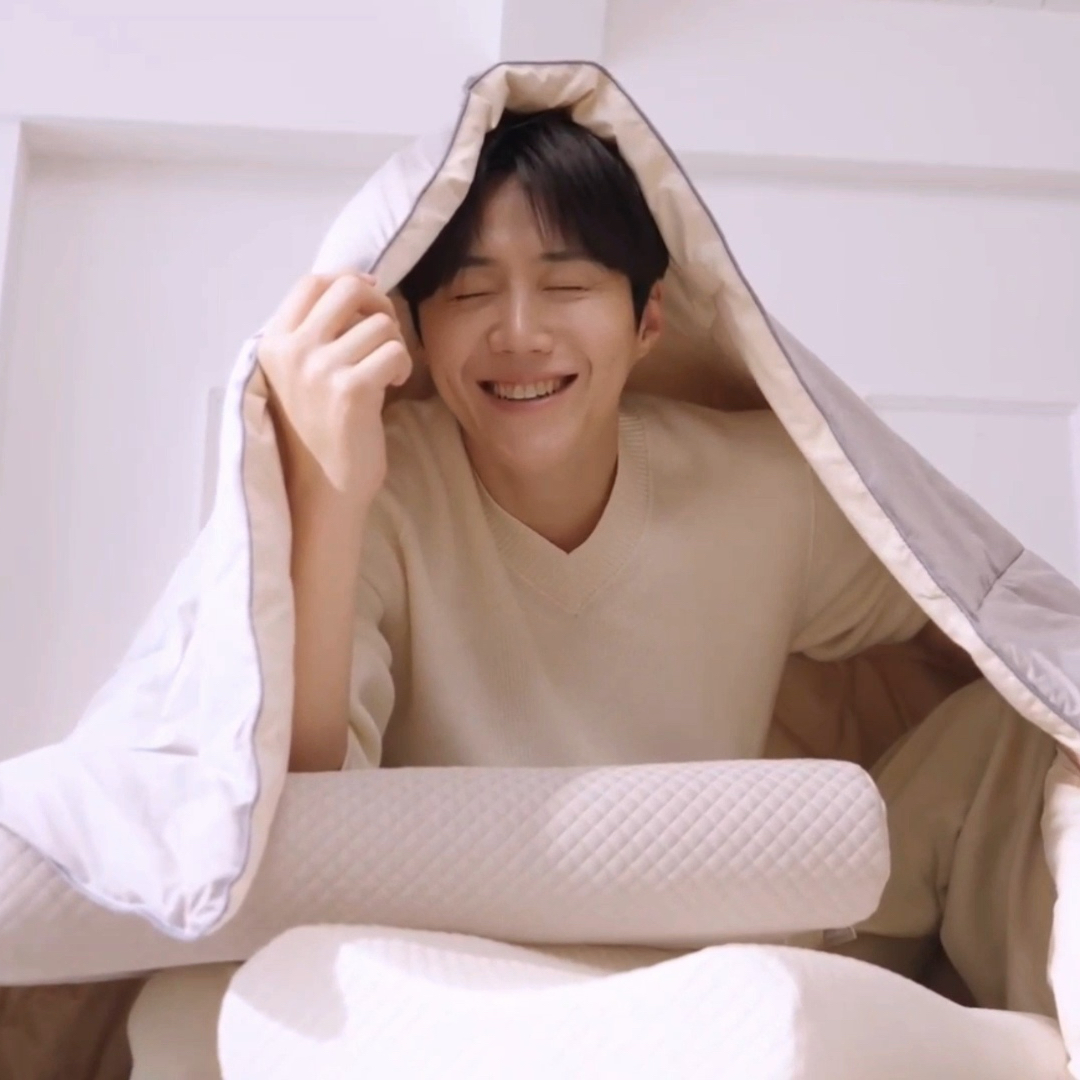 Foto kegiatan terbaru dari Kim Seonho
