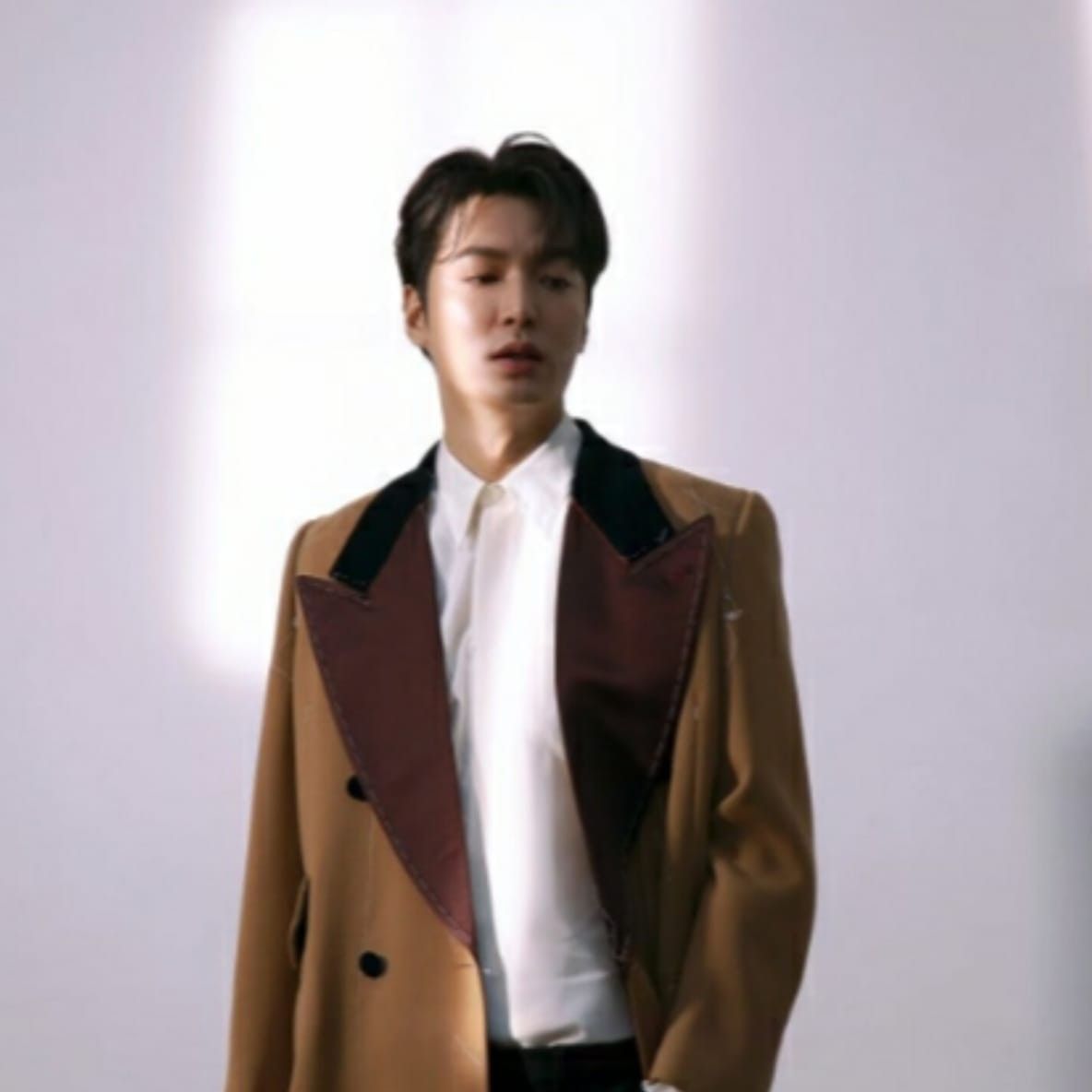 イ・ミンホの最近の活動ショット