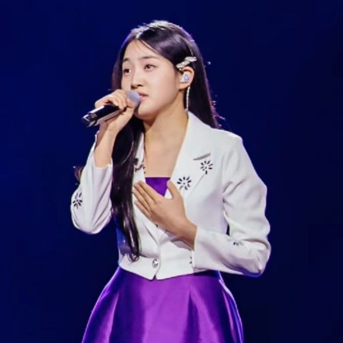 A moment captured by a fan of Kim Taeyeon