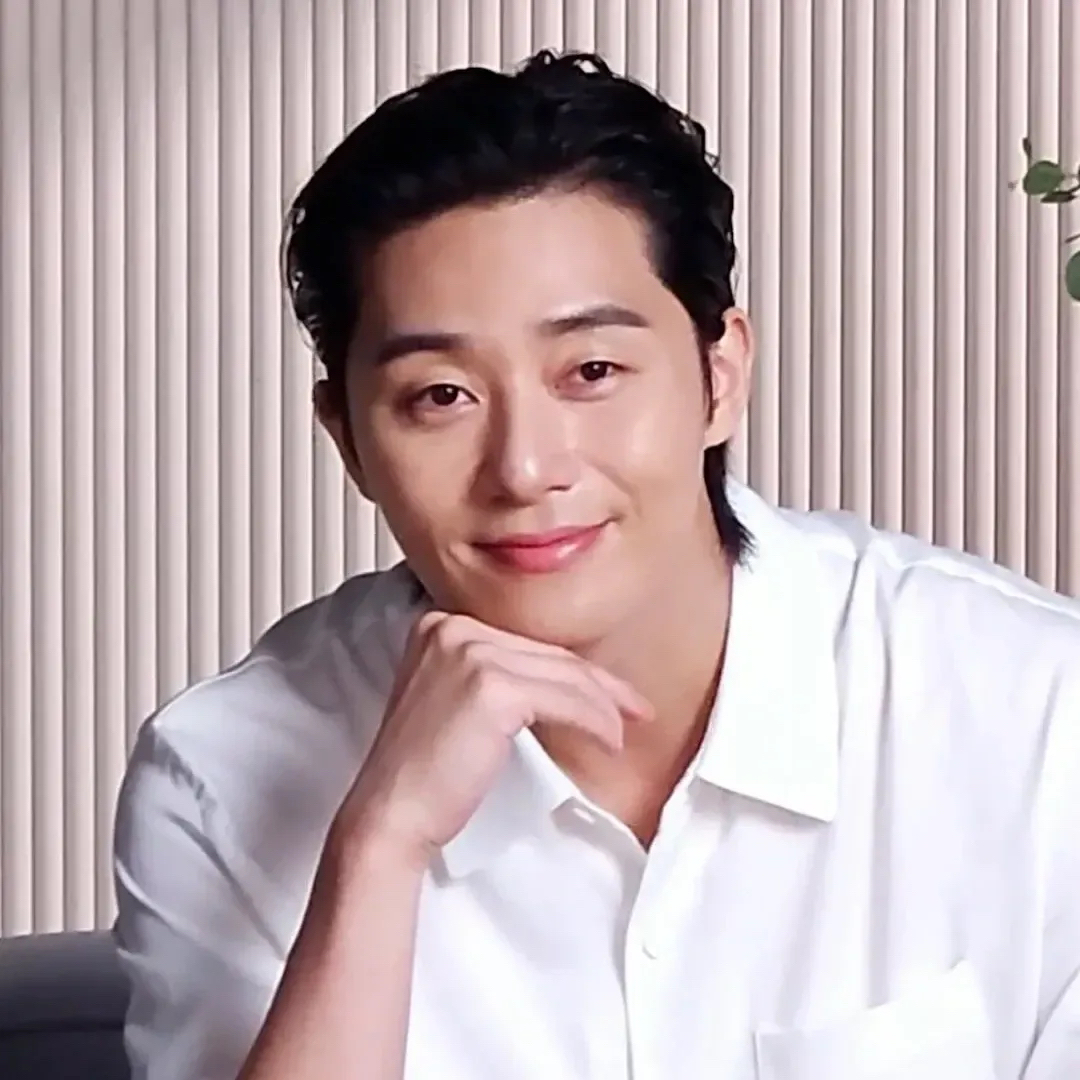 A moment captured by a fan of Park Seojoon