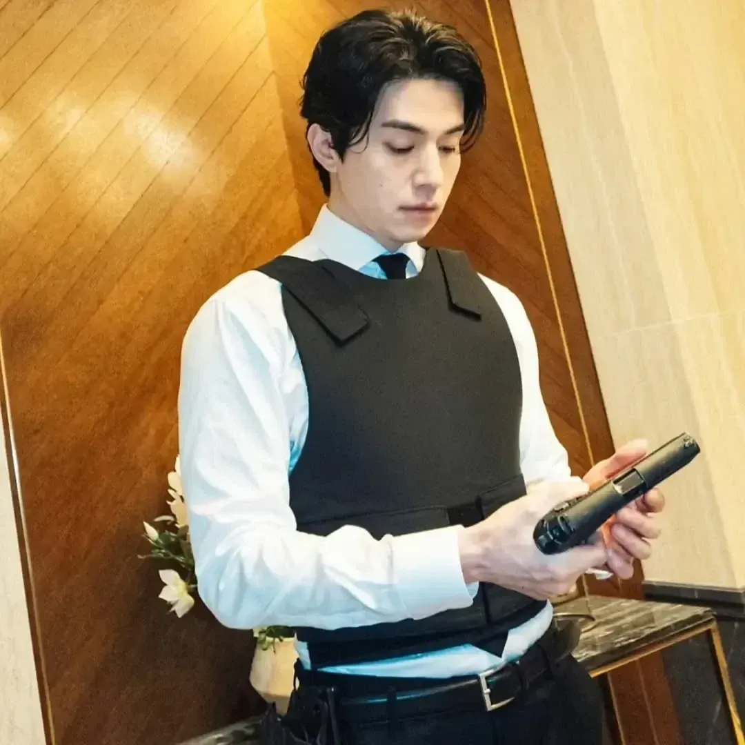 A moment captured by a fan of Lee Dongwook