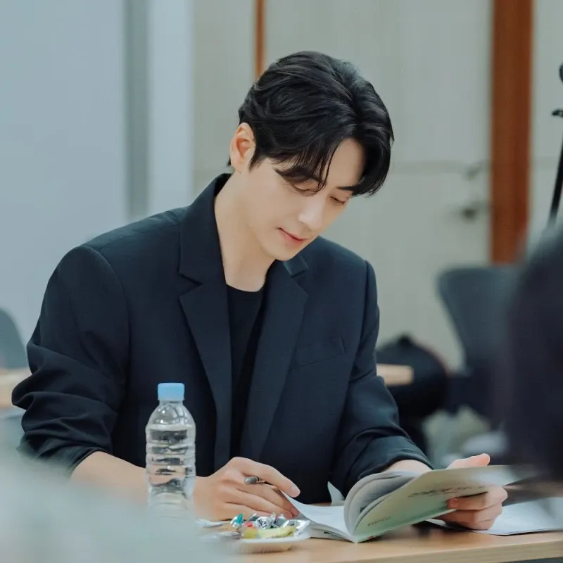 Latest photo of Lee Joonhyuk