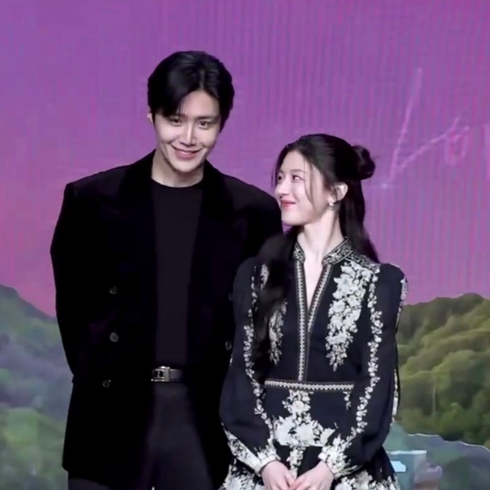 A moment captured by a fan of Kim Seonho