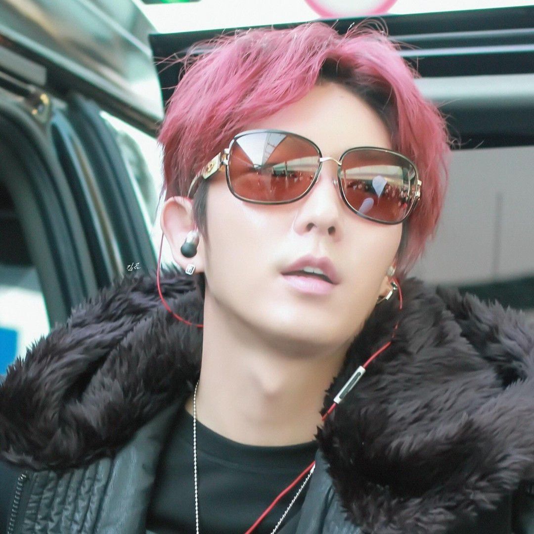 Behind-the-scenes cut of Lee Joongi