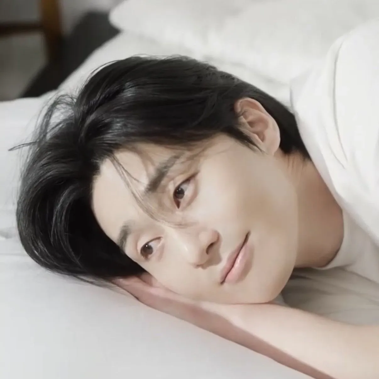 A moment captured by a fan of Park Seojoon