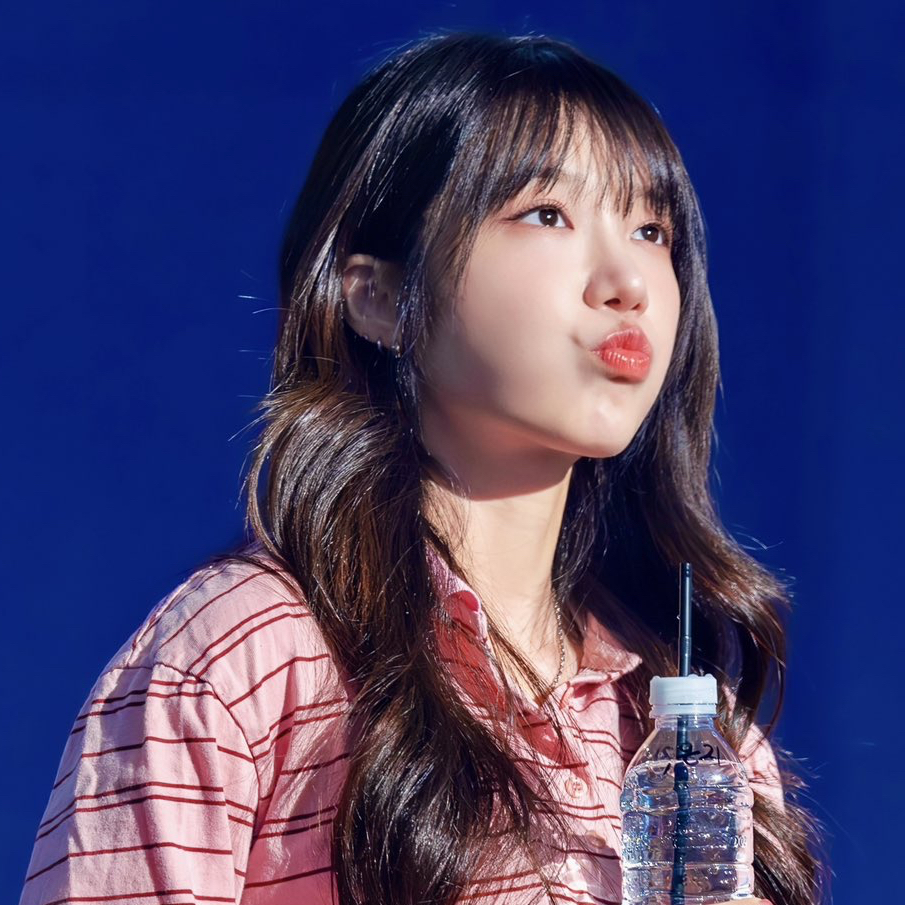 A moment captured by a fan of Jung Eunji