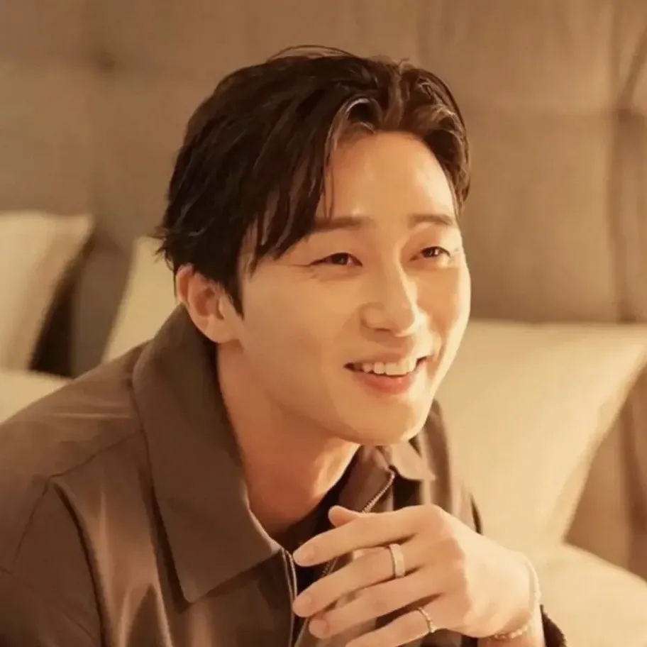 Latest photo of Park Seojoon
