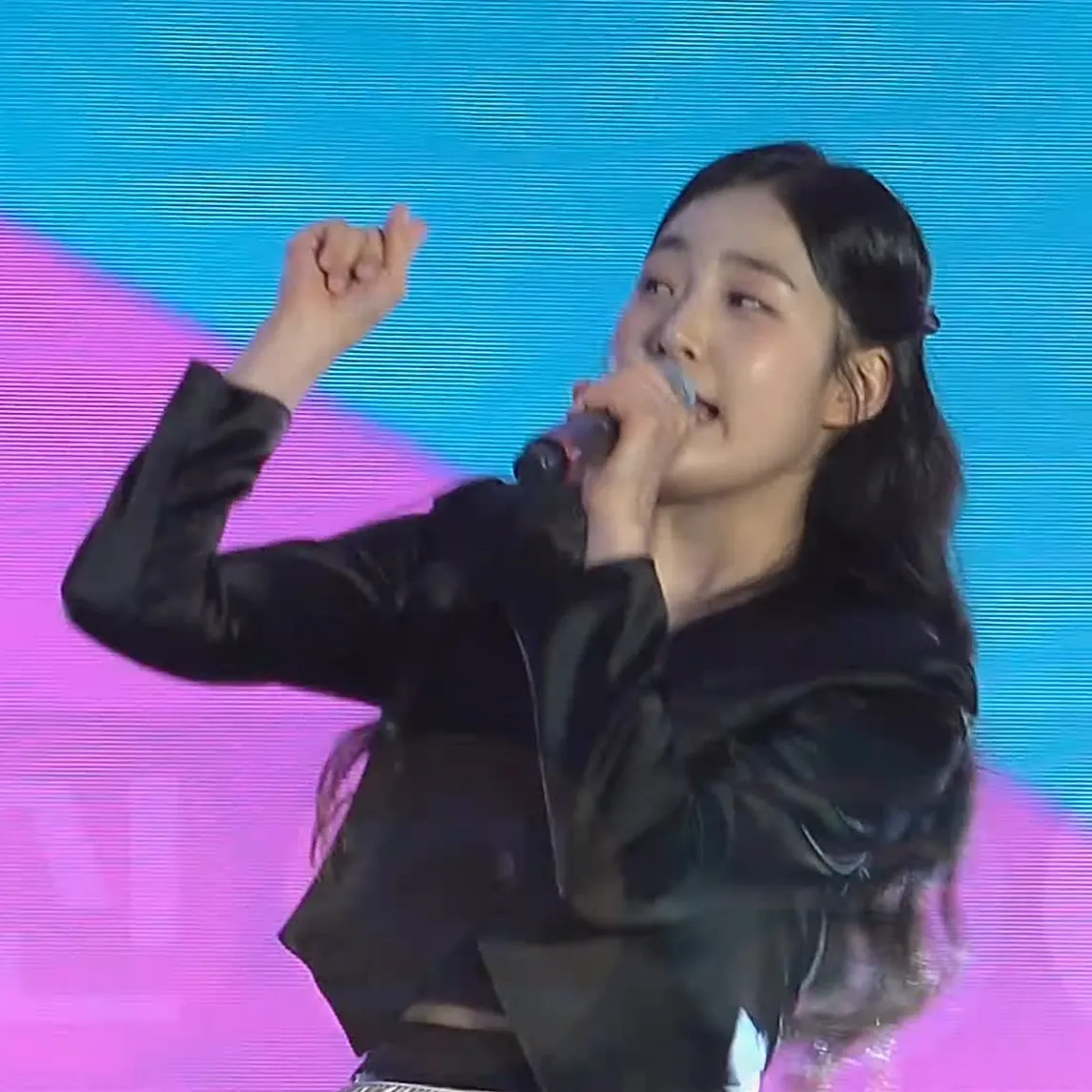Recent activity shot of Kim Taeyeon