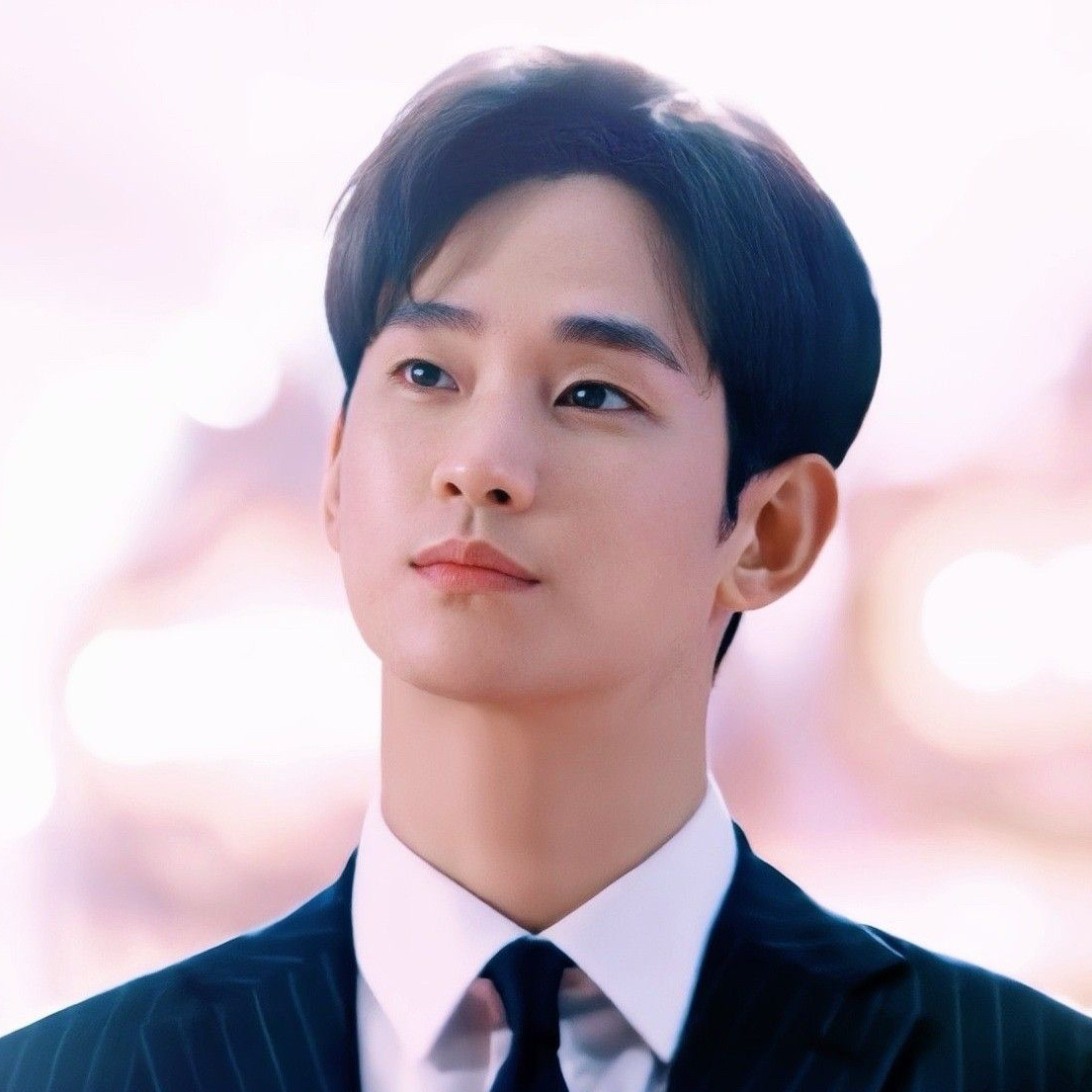 Foto terbaru dari Kim Soohyun