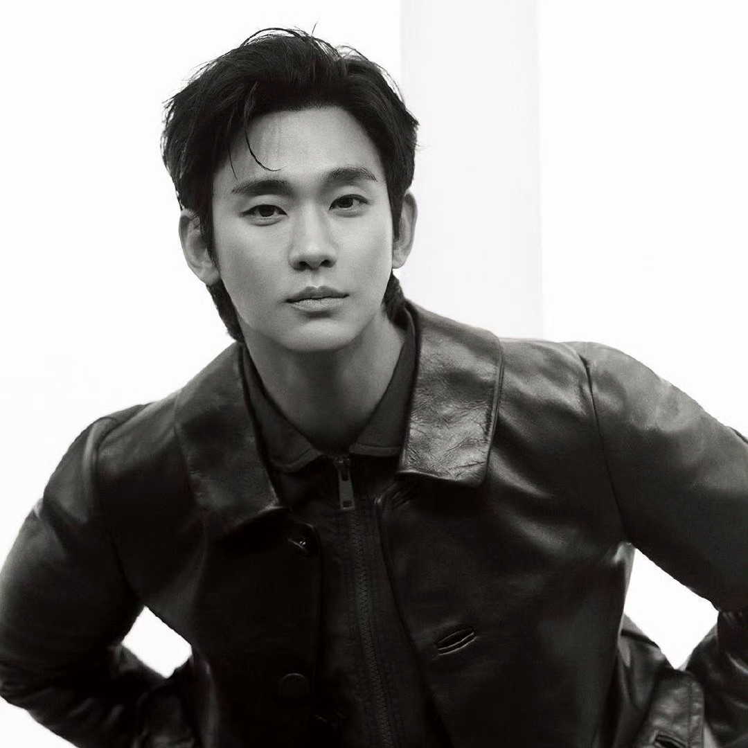 Recent activity shot of Kim Soohyun