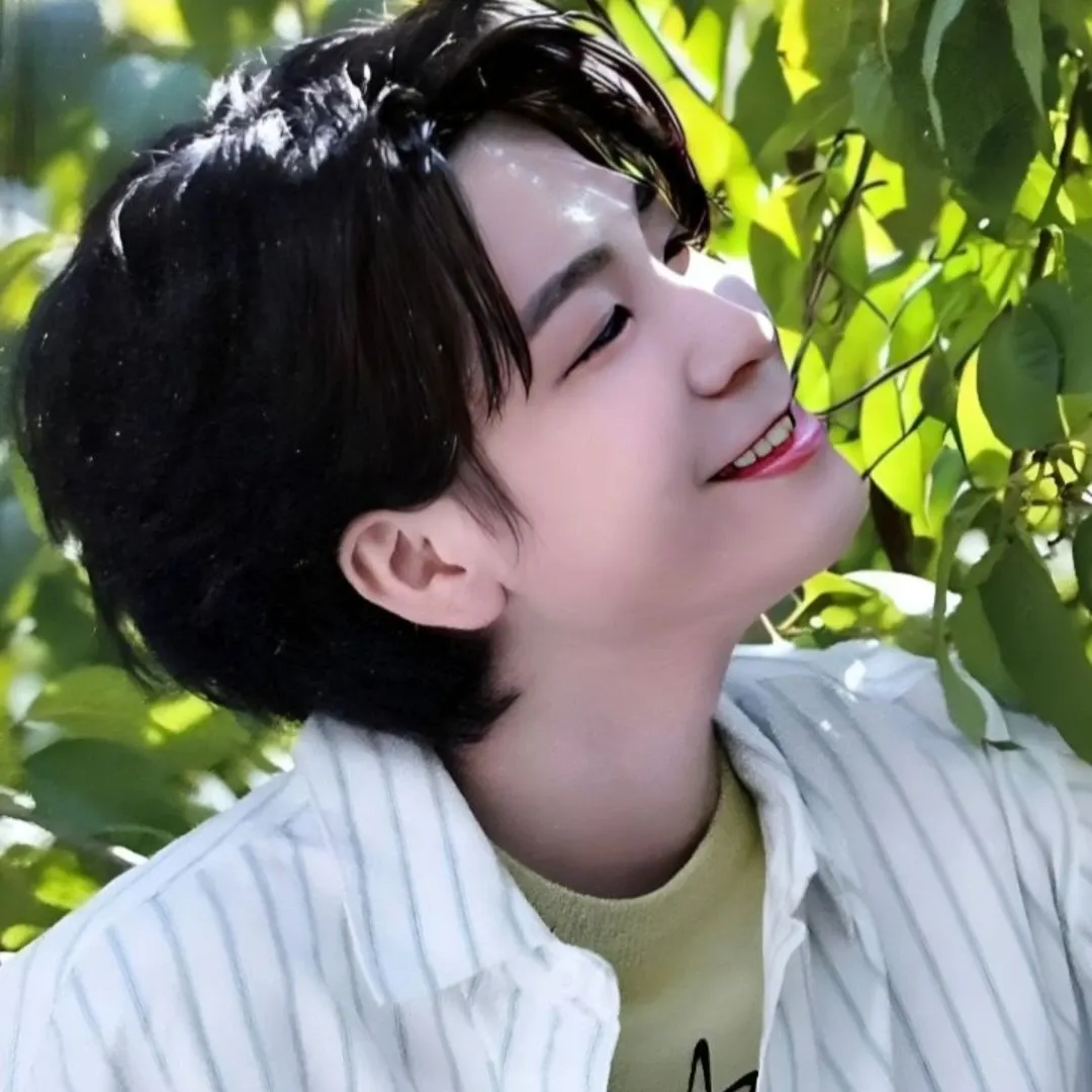 粉丝拍下的郑东元瞬间