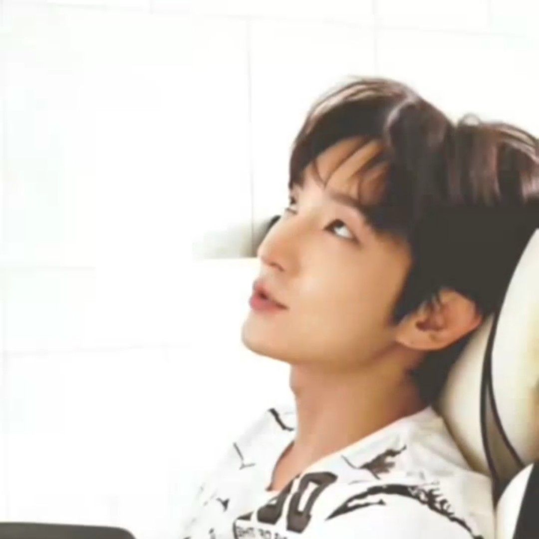 Latest photo of Lee Joongi