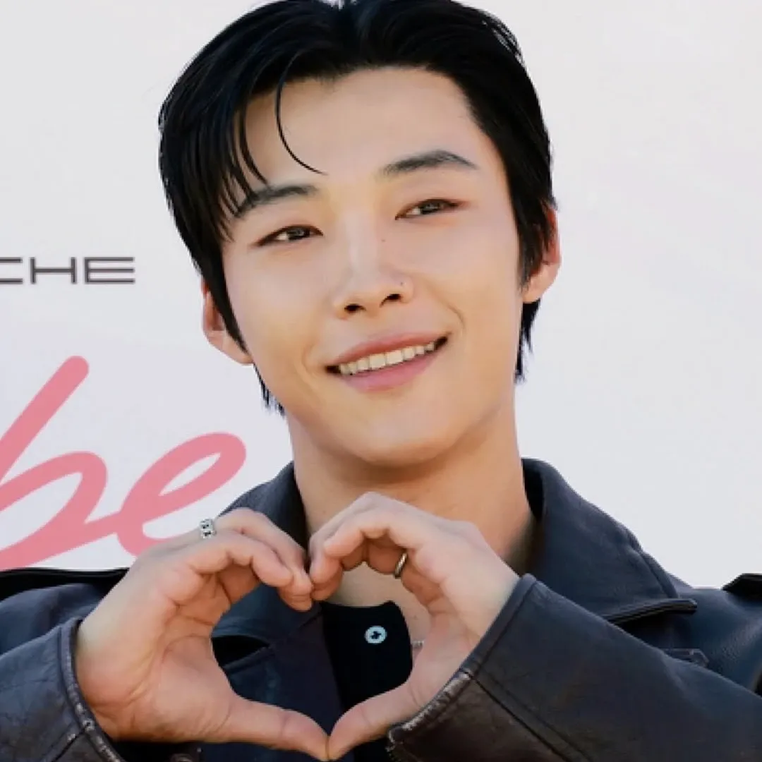 A moment captured by a fan of Woo Dohwan